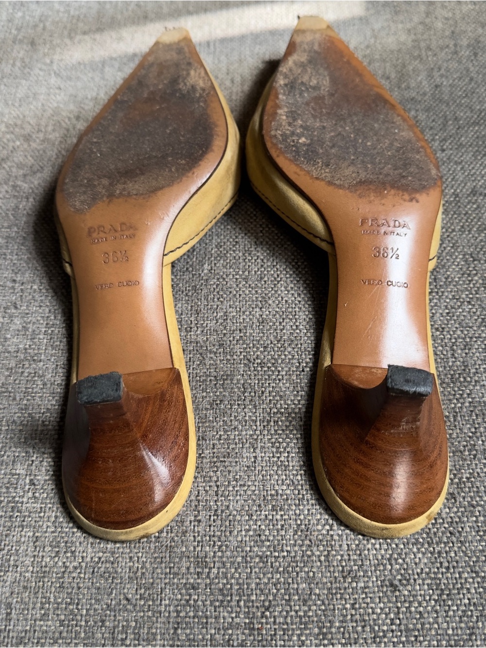 Vintage Prada logo buckled kitten heels - Picture 8 of 8